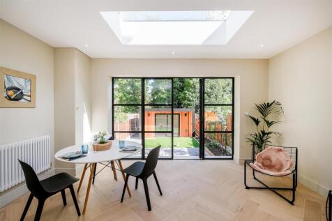 169 Peterborough Road furnished-21.jpg