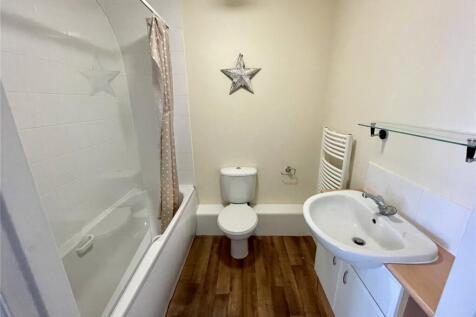 Manor Park Road, Cleckheaton, West Yorkshire, BD19 photo 4