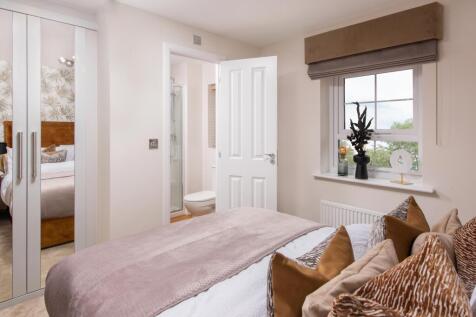 Internal image on the main bedroom with en suite in the Ellerton