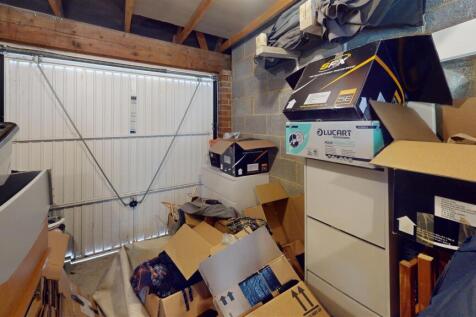 Lanyon-Close-Garage.jpg