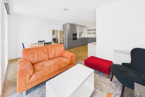 CAM04515G0-PR0126-STILL004.jpg