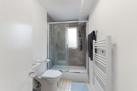 Devonport F77- bath