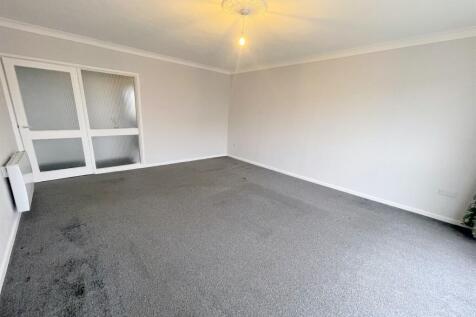 Large lounge with do