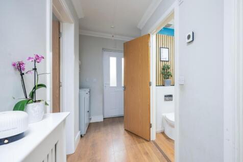 33_Nassau_Drive_Crowborough_TN62GT_RootsPropertyMa