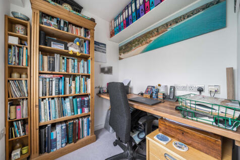 1411104-22-698a01...