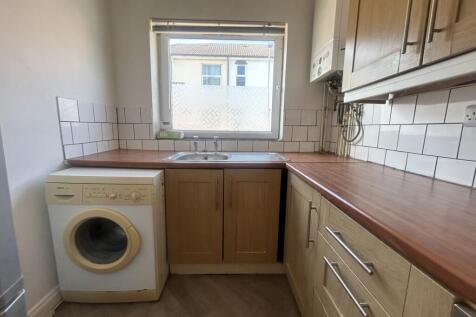 Langley Road, Portsmouth, Hampshire, PO2 photo 5