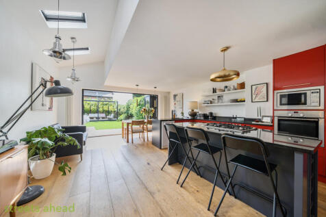 42a9281f-e68c-45f...