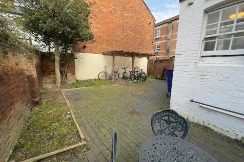 Woodbine Place photo 4
