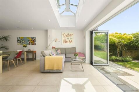 Ferndown Gardens, Cobham, KT11 photo 4