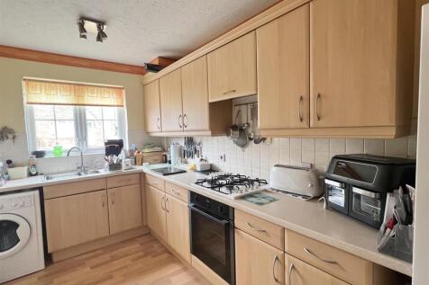 Kitchen: