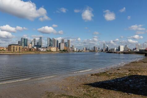Units 14 River Gardens Walk 18.jpg