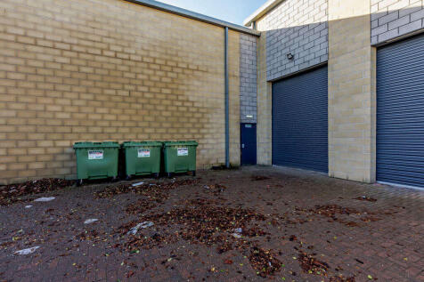 Light Industrial to rent Image 9