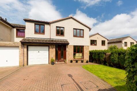 5 bedroom Detached for sale