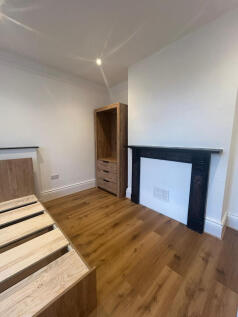 2-bed house on Park Road, Loughborough, £1,300/mo