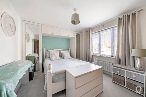 00e76d50-de76-458...