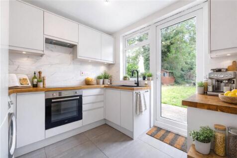 Kitchen Ai Staged