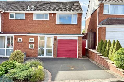 The Hawnelands Halesowen 1.jpg