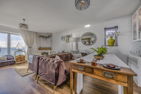 The Penthouse, 22 Bembridge Drive, Hayling Island-