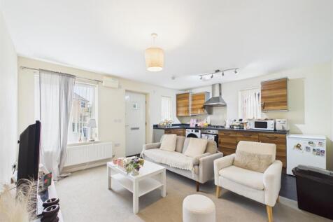 Open Living Room &amp; Kitchen