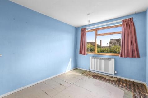 38 Harries Way, HP15 6UE-5.jpg