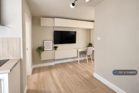 Entertainment Wall &amp; Storage