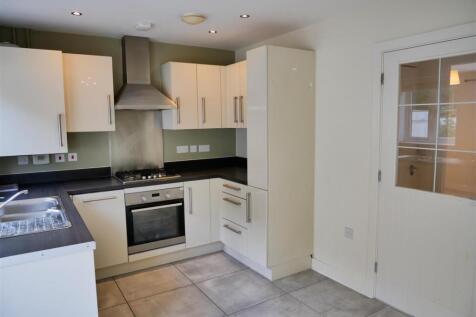 Kitchen/ Dining Room