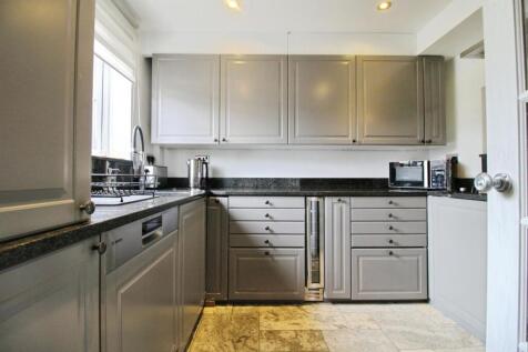 Fitted Kitchen