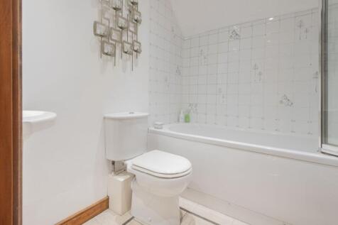 Bedroom One En-suite