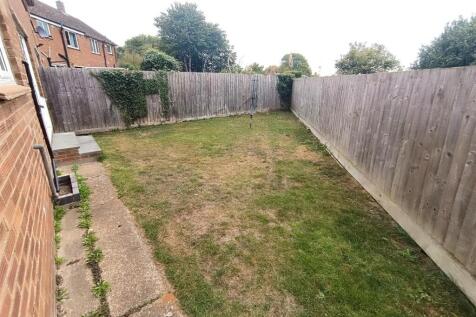 Rear Garden (2) .jpg
