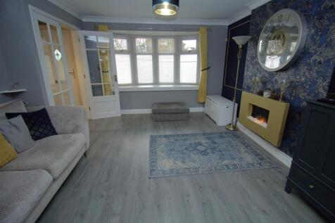 Lounge1.jpg