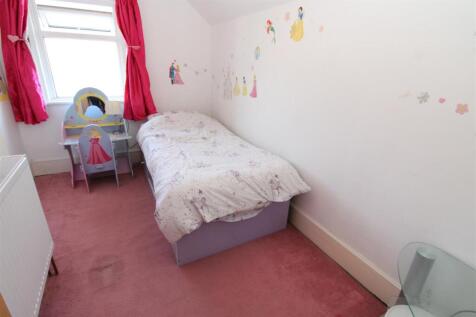 Bedroom 2.JPG