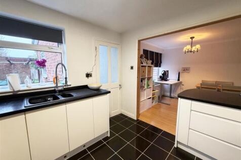 WCR Kitchen2 copy.jpg