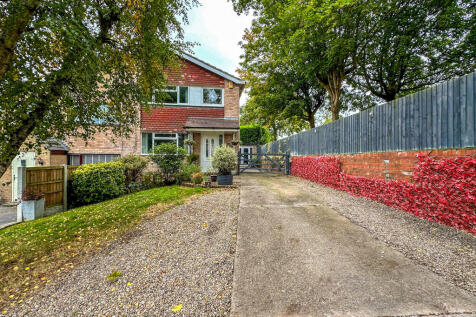 3-bed semi-detached on Lingfield Rise, Mickleover, £1,250/mo