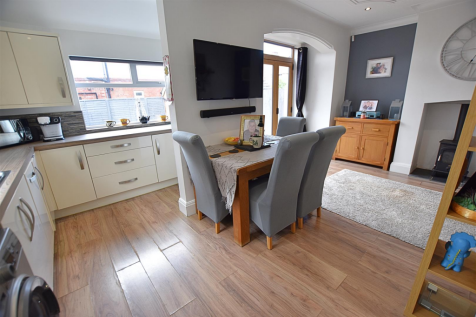 OPEN PLAN LIVING KITCHEN DINER