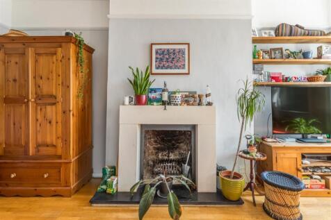 Flat 3, 66 Lansdowne Place-10.jpg