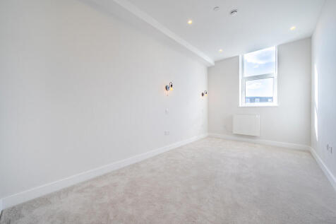 1365766-9-68e79d7...