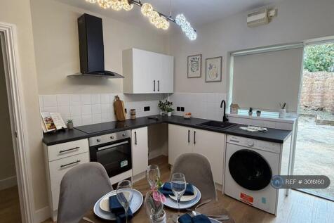 Knox Road, London, E7 photo 4