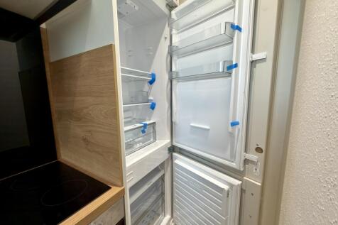 Fridge freezer