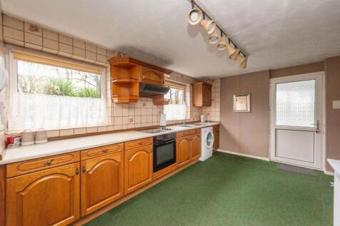 Sitting room dining kitchen