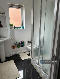 Main Bedroom En Suite