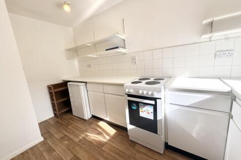 second kitchen photo x2