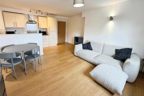 Living/Dining Area