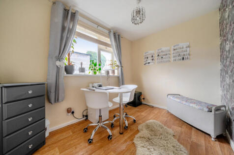 1347399-9-68b8a7a...