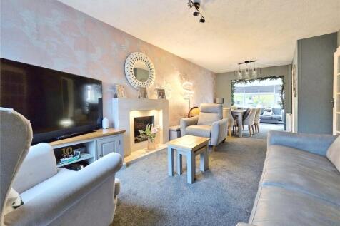 Lounge &amp; Dining Room