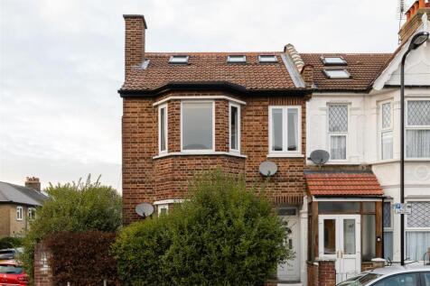 Epsom Road, E10