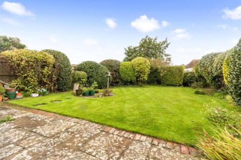 1 Midhurst Close-017.JPG