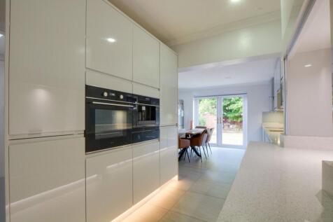 Fitted Dining Kitchen