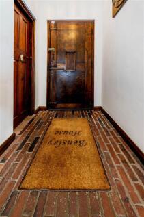 Front entrance SAPL3912-20251125-DxO_DeepPRIME XD2