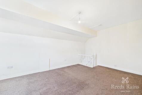 St. Lawrence Road, Sheffield, S9 photo 3