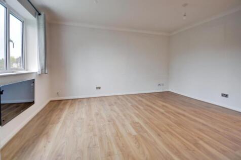 Crown Rise, Watford photo 3